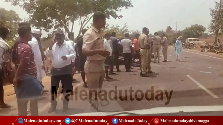 BREAKING NEWS |  Shimoga: Horrific incident takes place on Shikaripura Road |  KSRTC bus collides with Omini |  Three dead!
