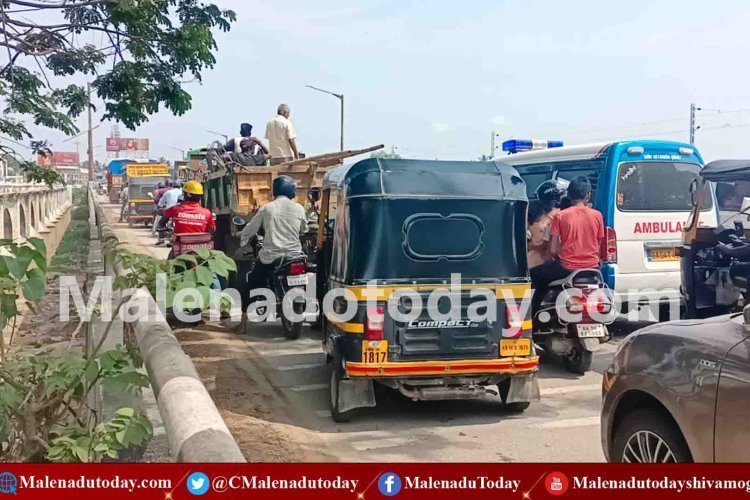 ಶಿವಮೊಗ್ಗದ ವಿದ್ಯಾನಗರದಲ್ಲಿ ಇವತ್ತು ಟ್ರಾಫಿಕ್ ಜಾಮ್ ಆಗಿದ್ದೇಕೆ!? ನಡೆದಿದ್ಧೇನು?