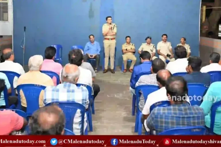 ಗಣಪತಿ ಹಬ್ಬ! ಗಣಪತಿಗಳ ಪ್ರತಿಷ್ಠಾಪನಾ ಸಮಿತಿ ಮತ್ತು ಅಲಂಕಾರ ಸಮಿತಿಯ ಜೊತೆ ಎಸ್ಪಿ ಸಭೆ ! ಮಹತ್ವದ ಸೂಚನೆ !