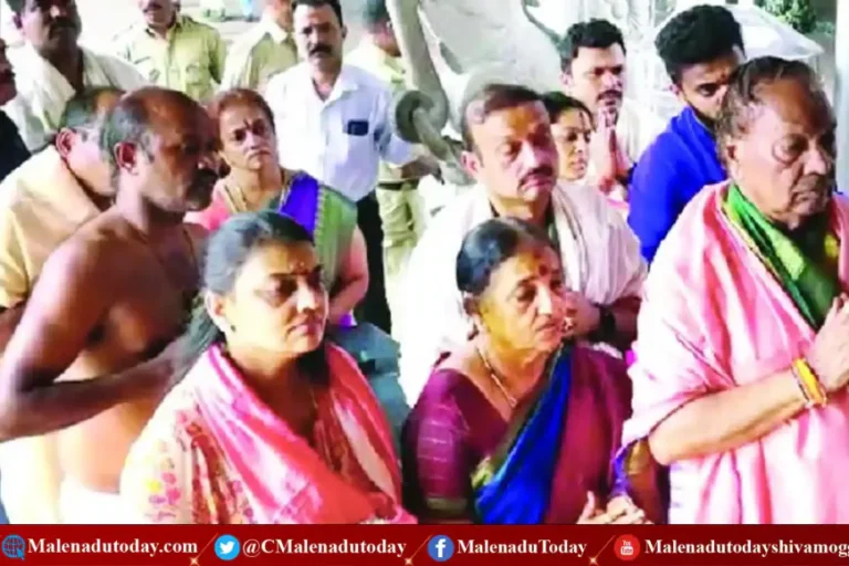 ಕೆಇ ಕಾಂತೇಶ್ಗೆ ಟಿಕೆಟ್! ಕೊಲ್ಲೂರು ಮೂಕಾಂಬಿಕೆ ಮೊರೆಹೋದ ಕೆ.ಎಸ್.ಈಶ್ವರಪ್ಪ ! ವೀರಭದ್ರ ದೇವರಿಗೆ ಕಾಯಿ ಅರ್ಪಿಸಿ ಹೇಳಿದ್ದೇನು?
