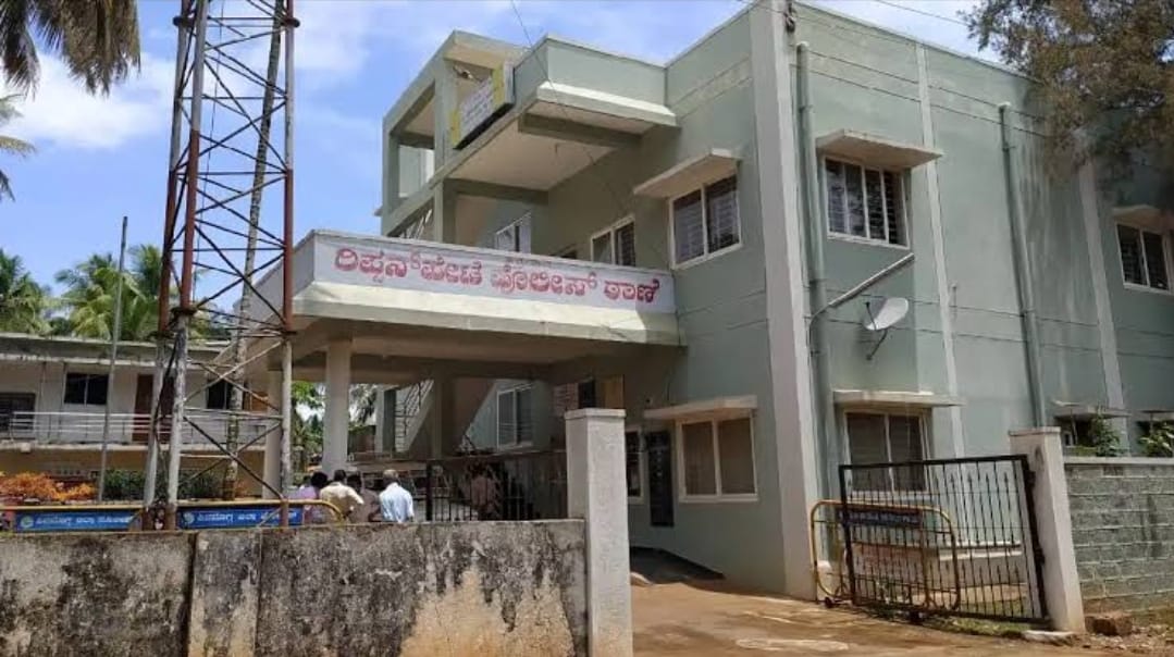 police raid on liquor shop near ripponpet