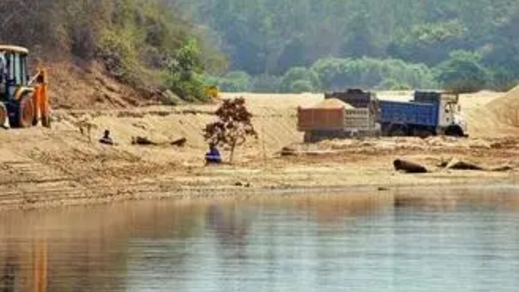 Sand tender meeting