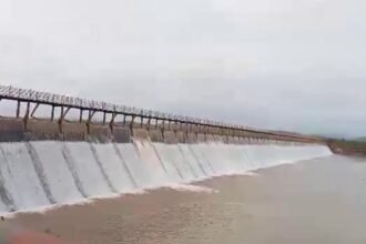 anjanapura Dam full ಶಿಕಾರಿಪುರದ ಅಂಜನಾಪುರ ಜಲಾಶಯ ಭರ್ತಿ: ರೈತರ ಮೊಗದಲ್ಲಿ ಮಂದಹಾಸ, ವಾಡಿಕೆಗಿಂತ ಮುಂಚೆಯೇ ಕೋಡಿ