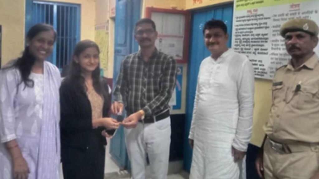 RPF Returns Lost Apple watch