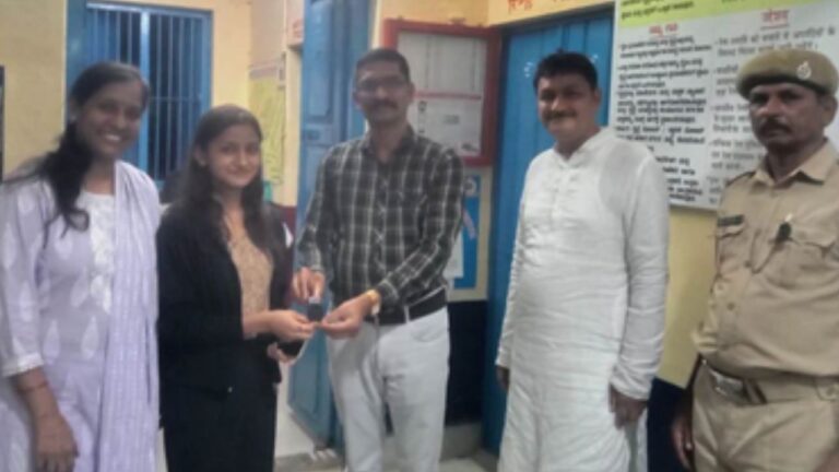 RPF Returns Lost Apple watch