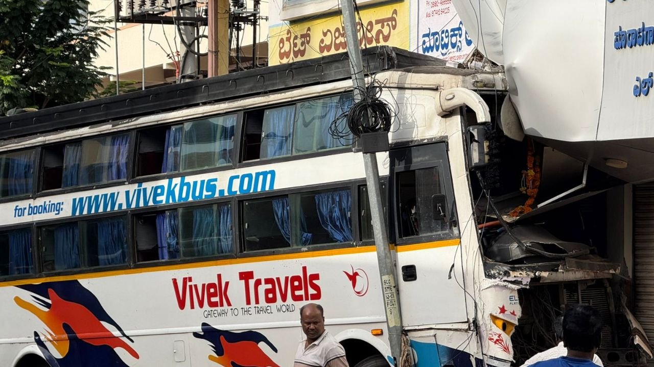 bus and car incident in shivamogga city