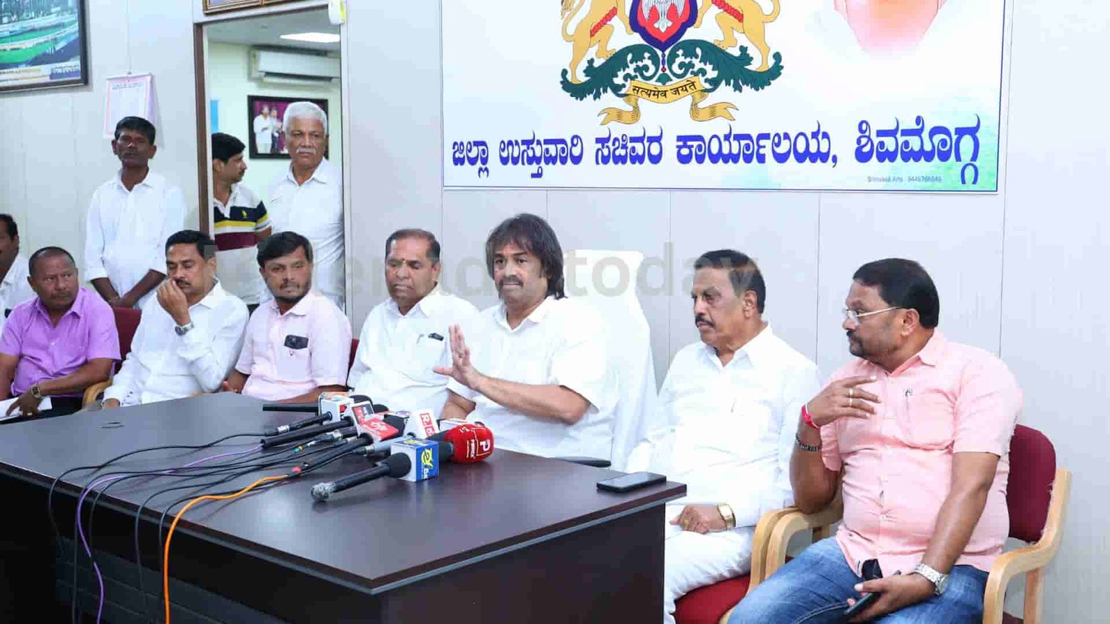 how to meet S Madhu Bangarappa today education minister madhu bangarappa