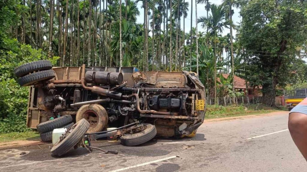 thirthahalli lorry accident