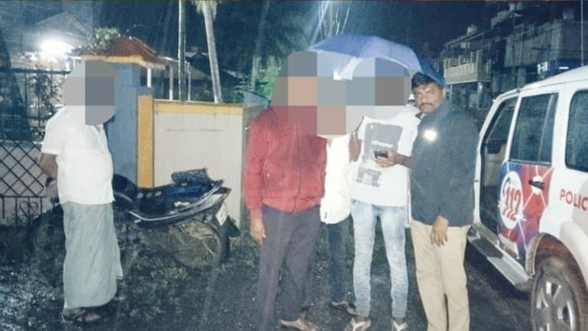 ERV Police shivamogga ಪಟಾಕಿ ಹೊಡೆಯದಂತೆ ಸೂಚಿಸಿದ ಪೊಲೀಸರು