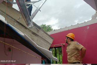 Cylinder blast in shivamogga ಸ್ಪೋಟಕ್ಕೆ ಹಾರಿ ಹೋದ ಮೇಲ್ಚಾವಣಿ