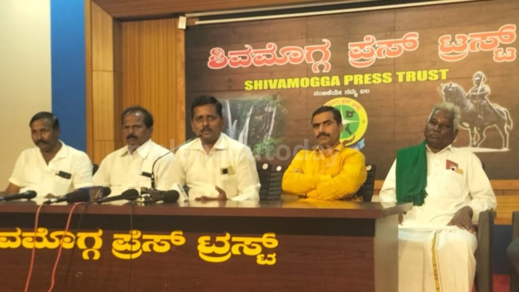 ಕುಟ್ರಳ್ಳಿ ಟೋಲ್ ಗೇಟ್ ವಿವಾದ: ಅಧಿವೇಶನದಲ್ಲಿ ಚರ್ಚಿಸದಿದ್ದರೆ ಉಗ್ರ ಹೋರಾಟದ ಎಚ್ಚರಿಕೆ 1 Kutralli toll gate