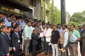 NSUI protests