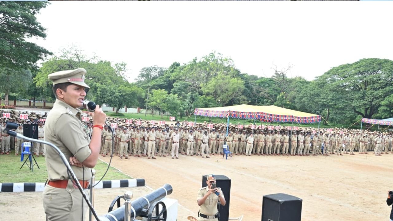 ಇವತ್ತು ಹಿಂದೂ ಮಹಾಸಭಾ ಗಣಪತಿ ಮೆರವಣಿಗೆ! ಈ ವಿಷಯ ನಿಮಗೆ ಗೊತ್ತಿರಲಿ 2 Massive Police Deployment for Hindu Maha Sabha Ganesha procession