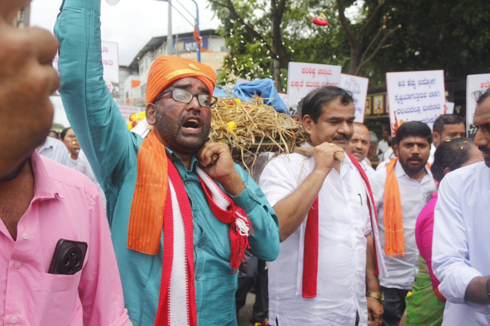 ಶಿವಮೂರ್ತಿ ಸರ್ಕಲ್ನಲ್ಲಿ ಶವಯಾತ್ರೆ : ಕಾರಣವೇನು 1 Malenadu Today