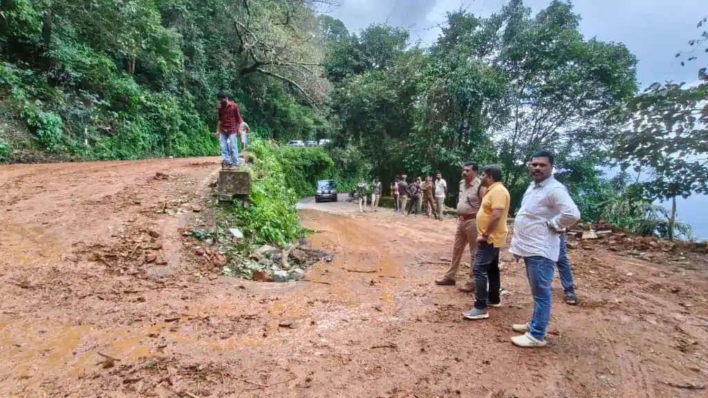 Agumbe Ghat Road Reopened After Landslide and Tree Fall