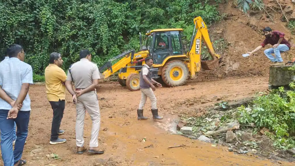 Agumbe Ghat Road Reopened After Landslide and Tree Fall
