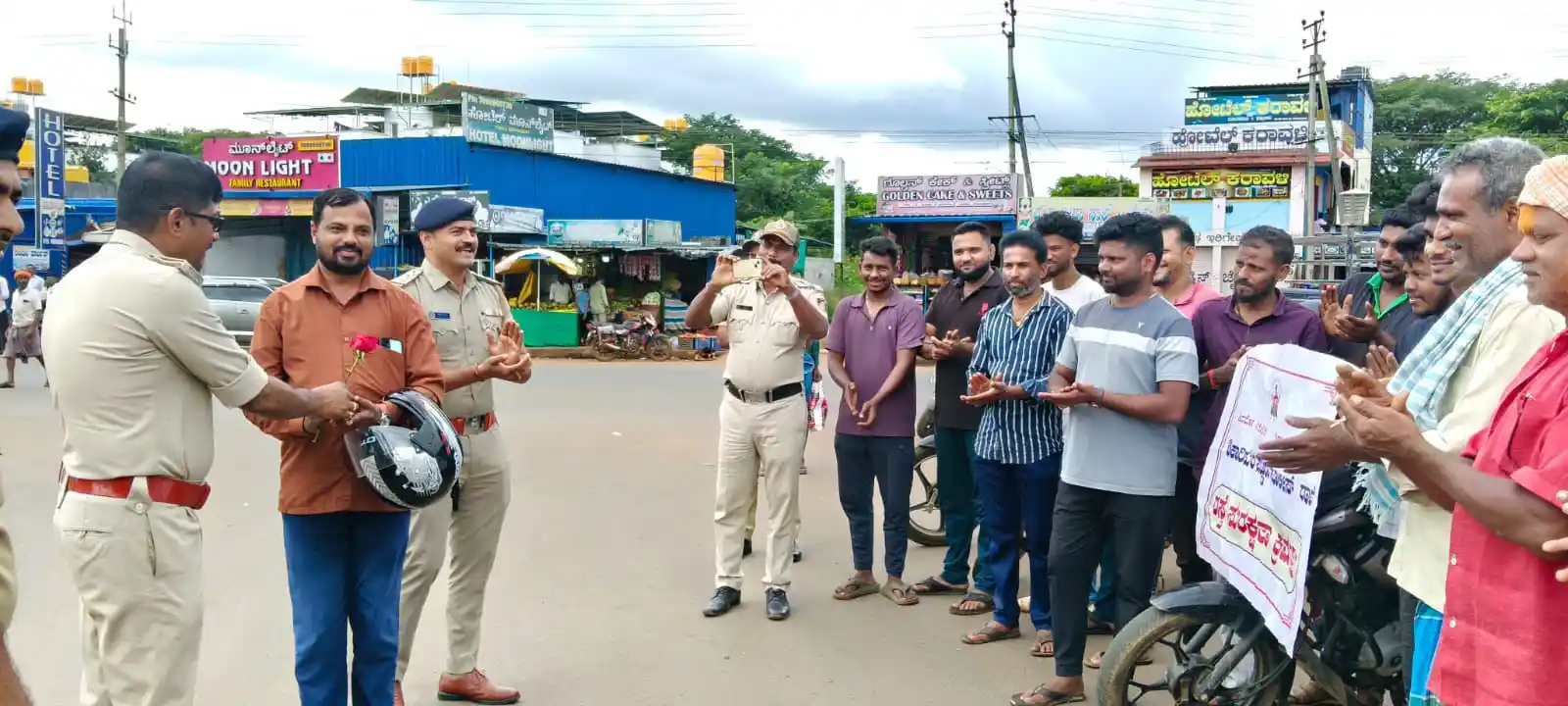 Shimoga Police, Traffic Rules, Helmet Awareness, Soraba Circle, Shikaripura Police, Two-Wheeler Safety, Road Safety Campaign,