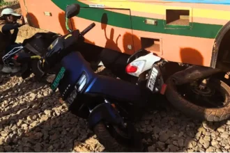 Private Bus Brake Failure in Sagar Town, Shivamogga Damages Three Parked Bikes | Malenadu Today News