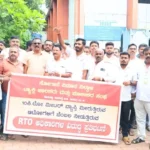 ಶಿವಮೊಗ್ಗ ವಿಮಾನ ನಿಲ್ದಾಣ: ಆಟೋಗಳ ವಿರುದ್ಧ ಟ್ಯಾಕ್ಸಿ ಚಾಲಕರು, ಮಾಲೀಕರ ಪ್ರತಿಭಟನೆ 8 Sogane Airport Taxi Owners Association protests against auto drivers illegally picking up passengers inside the airport premises, violating the 10 km rule. They warn of severe agitation if RTO fails to take action.
