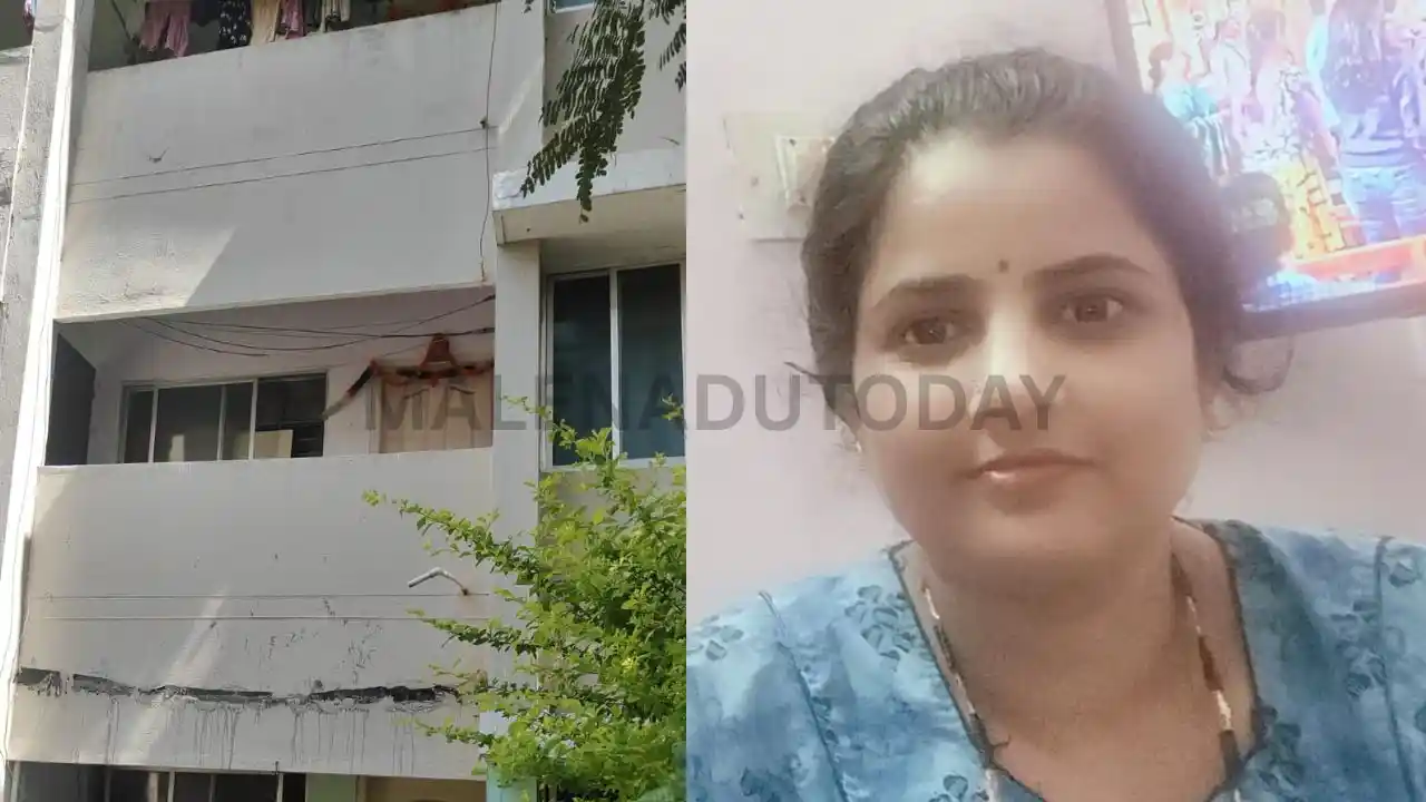 Shruthi (38) kills her daughter Poorvika (6th grade) with a machete before committing suicide in Meggan Nursing Quarters, Shivamogga.