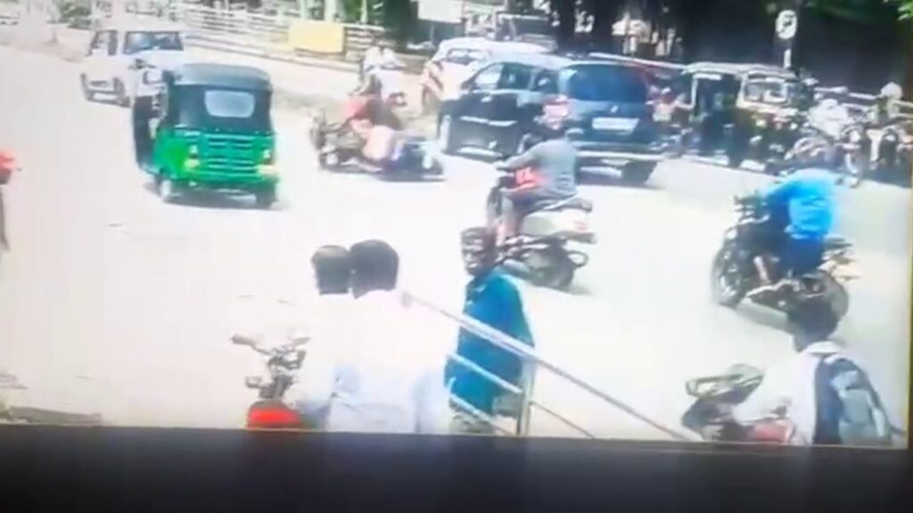 Ayanur Gate Accident