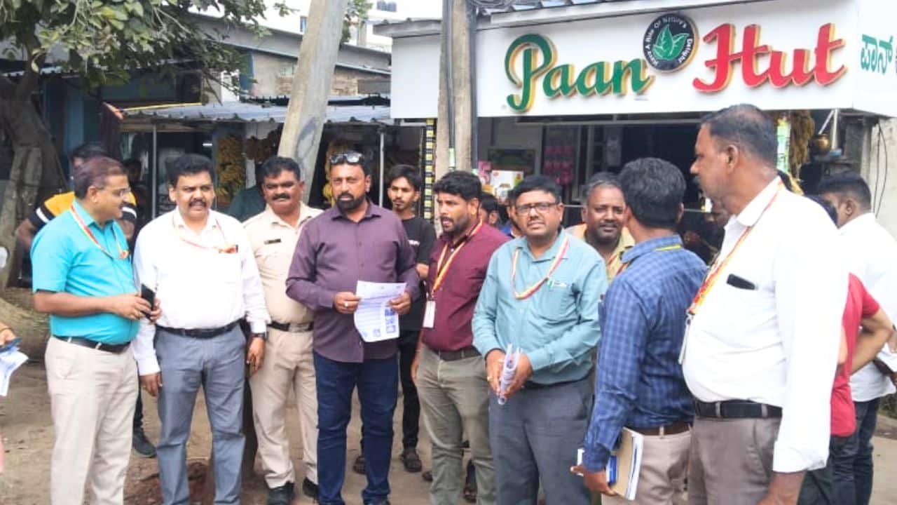 COTPA ಕಾಯ್ದೆ ಉಲ್ಲಂಘನೆ : ಶಿವಮೊಗ್ಗದಲ್ಲಿ 50 ಕ್ಕೂ ಹೆಚ್ಚು ಪ್ರಕರಣ ದಾಖಲು : ಸಂಗ್ರಹವಾದ ದಂಡವೆಷ್ಟು ಗೊತ್ತಾ..? 1 Shivamogga news