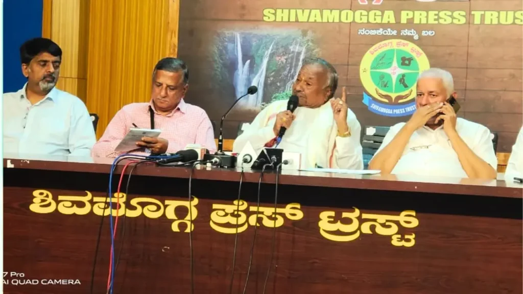 KS Eshwarappa Blames Siddaramaiah &DK Shivakumar