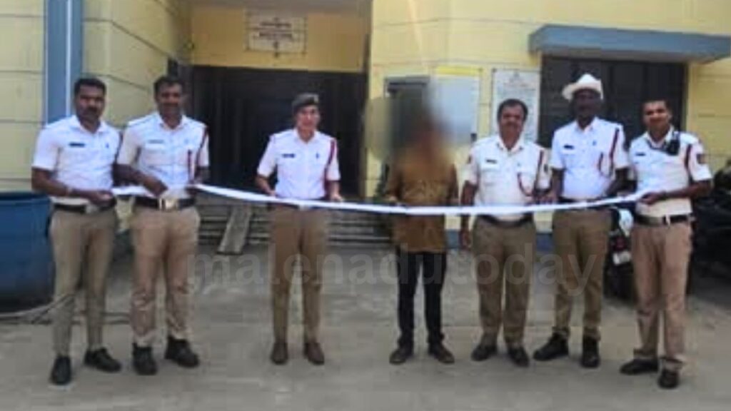 Traffic Police 12,500 Fine for No Parking