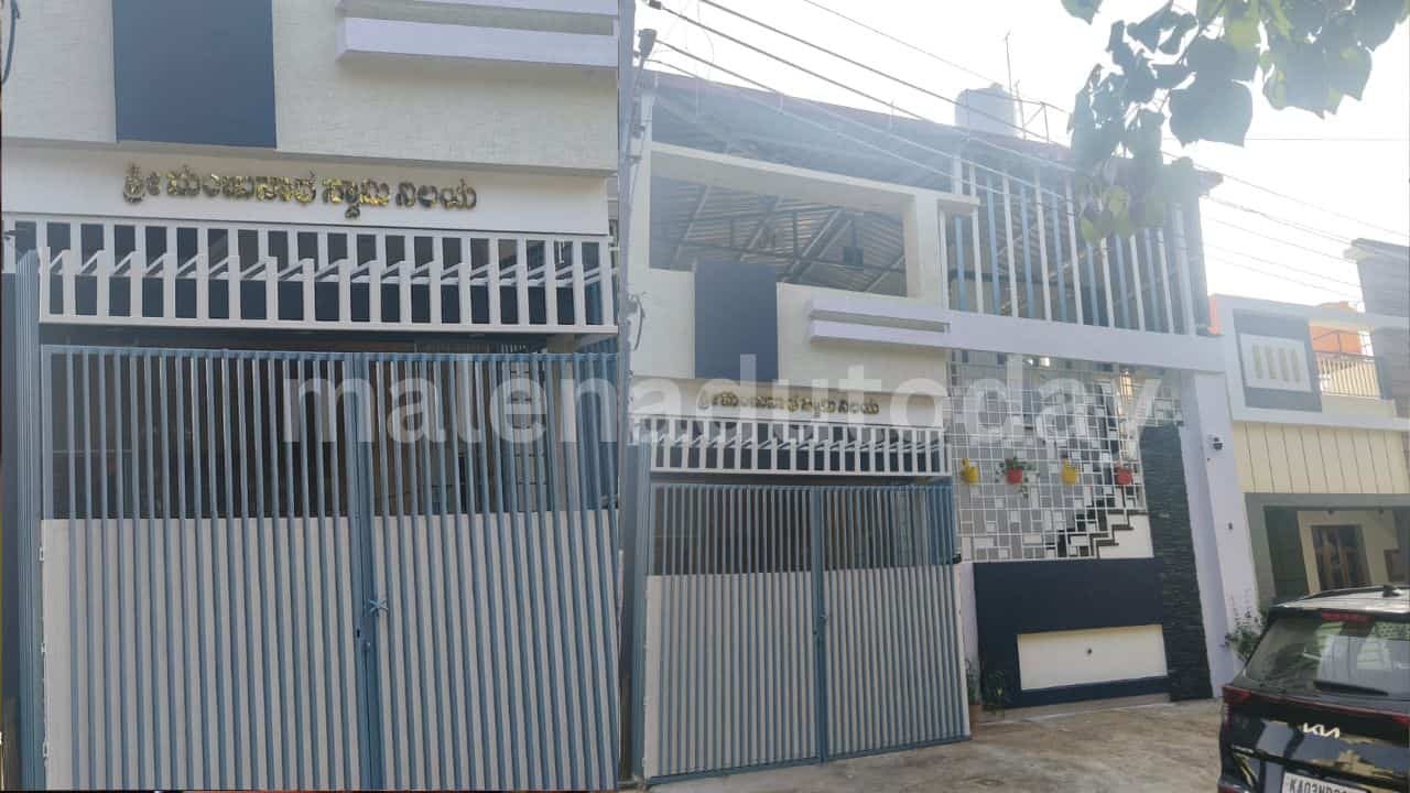 ಶಿವಮೊಗ್ಗ : ಸಿಮ್ಸ್ ಸಹಾಯಕನ ನಿವಾಸಗಳ ಮೇಲೆ ಲೋಕಾಯುಕ್ತ ದಾಳಿ 1 lokayukta Raids SIMS malenadu today photos