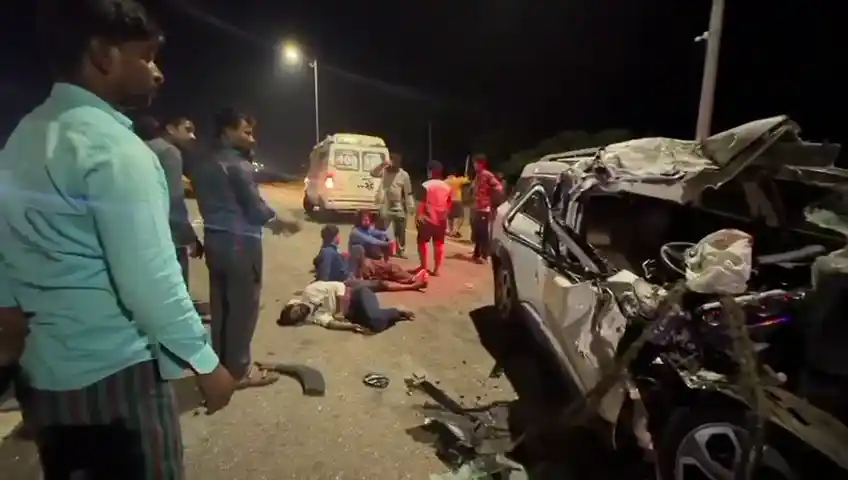 Shivamogga Photographer Arjun Dies in Tragic Car Accident Near Challakere En Route to Ballari Shoot