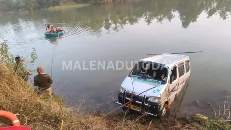 ಶಿಕಾರಿಪುರ ನಿಯಂತ್ರಣ ತಪ್ಪಿ ಕೆರೆಗೆ ಬಿದ್ದ ಇಕೋ ಕಾರು; ಪುನೇದಹಳ್ಳಿಯ ಇಬ್ಬರು ಸಾವು Shikaripura Car Accident: Two Dead as Vehicle Falls into Lake near Anavatti  
