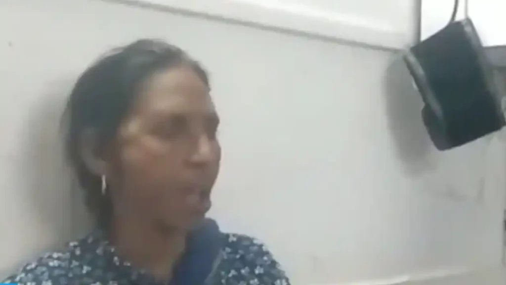 Jaw Dislocated While Eating Panipuri Strange Incident in UP's Auraiya