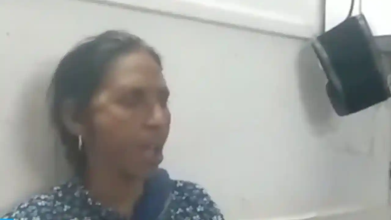 Jaw Dislocated While Eating Panipuri Strange Incident in UP's Auraiya