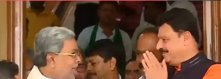 ಸಿಎಂ ಕೋಳಿ ಸಾರ್ ಸಮಾಚಾರದ ನಡುವೆ, ಹೀರೋ ಆದ ಕಲರ್ ಫುಲ್ ಬೇಳೂರು ಗೋಪಾಲಕೃಷ್ಣ! ತಪ್ಪದೆ ಈ ಸ್ಟೋರಿ ಓದಿ 2 CM Reply to Belur Gopalakrishna ಸಚಿವ ಸ್ಥಾನದ ಆಕಾಂಕ್ಷಿ ಬೇಳೂರು ಗೋಪಾಲಕೃಷ್ಣಗೆ ಸಿಎಂ ಸಿದ್ದರಾಮಯ್ಯ ಅಚ್ಚರಿ ಉತ್ತರ CM Siddaramaiah Reply to Minister Aspirant Belur Gopalakrishna