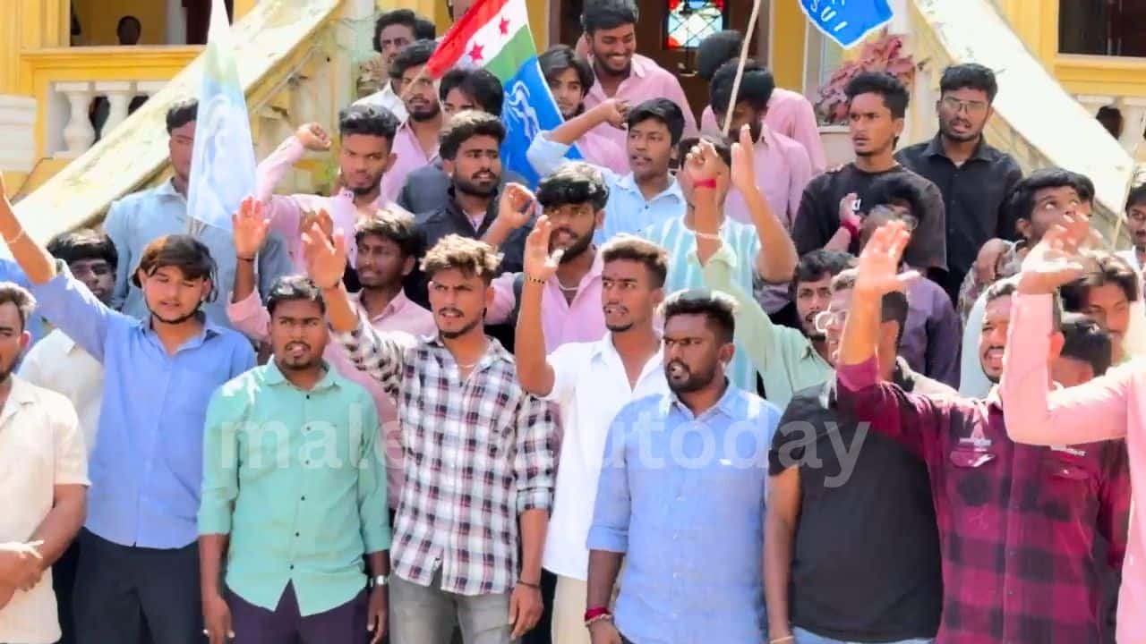 NSUI Protest Against Testing Powder and Chemical Food