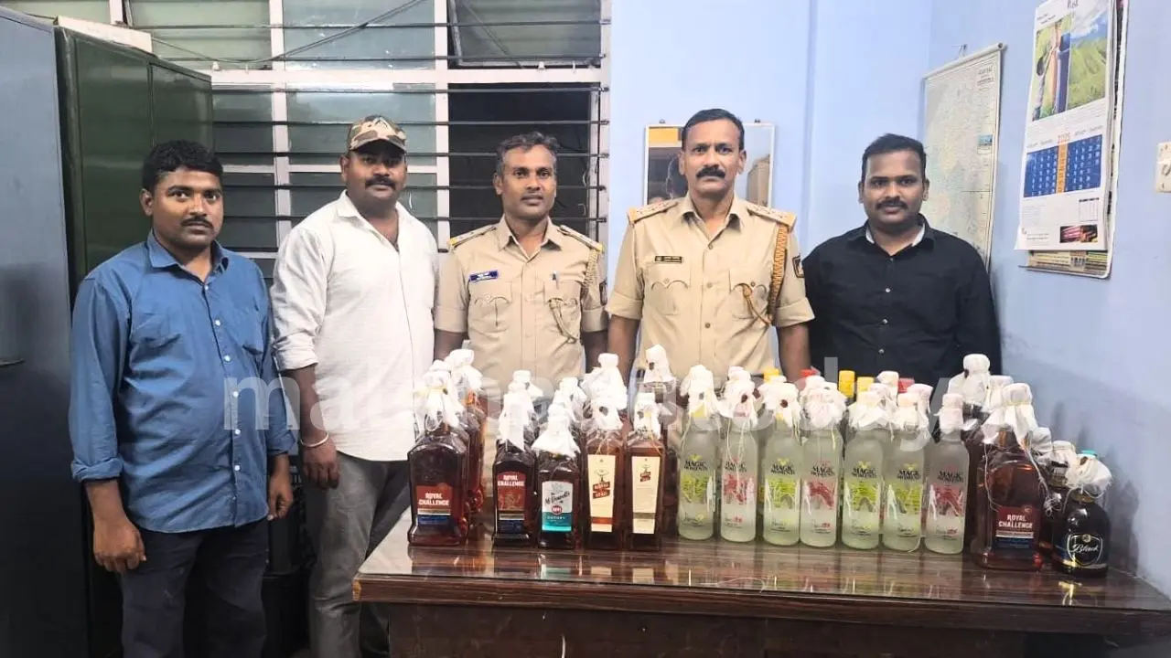 ಶಿವಮೊಗ್ಗ, ಅಬಕಾರಿ ಇಲಾಖೆಯಿಂದ ದಿಢೀರ್ ದಾಳಿ, 51.75 ಲೀಟರ್ ಗೋವಾ ಮದ್ಯ ವಶ 1 Excise Raid in Shivamogga