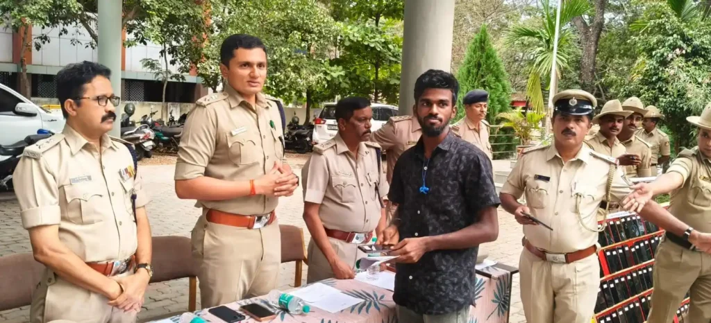 Shivamogga Cyber Crime 110 Lost Mobiles Recovered and Returned SP Mithun KumarsAdvice for mobile