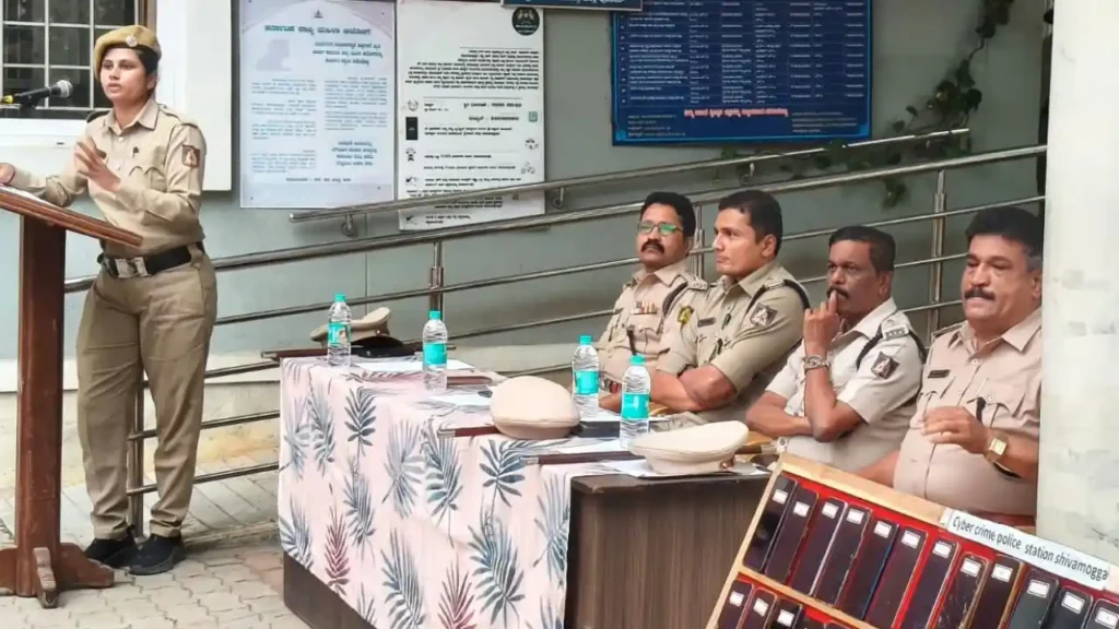 Shivamogga Cyber Crime 110 Lost Mobiles Recovered and Returned SP Mithun KumarsAdvice for mobile