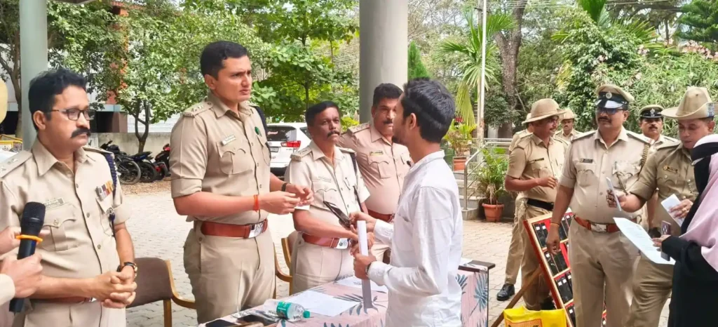 Shivamogga Cyber Crime 110 Lost Mobiles Recovered and Returned SP Mithun KumarsAdvice for mobile