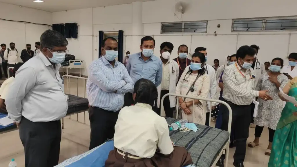 ಶಿವಮೊಗ್ಗ, ಭದ್ರಾವತಿಯಲ್ಲಿ ಶಾಲಾ ಮಕ್ಕಳು ಅಸ್ವಸ್ಥ! ಆಗಿದ್ದೇನು? ಸಿಇಒ ಹೇಮಂತ್ ಏನಂದ್ರು 3 Students Hospitalized in Shimoga and Bhadravati