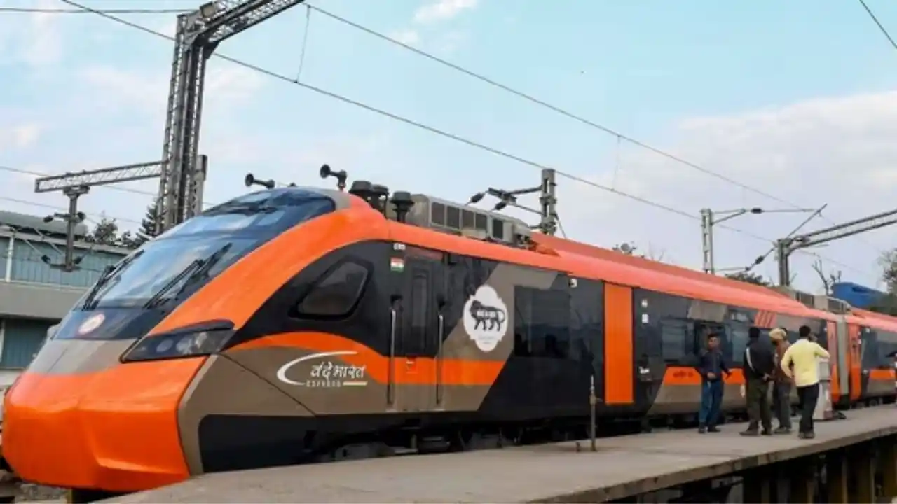  ವಂದೇ ಭಾರತ್ ಸ್ಲೀಪರ್ ರೈಲು ಪ್ರಯಾಣ ದರ ಪ್ರಕಟ: ಇಲ್ಲಿದೆ ಸಂಪೂರ್ಣ ಮಾಹಿತಿ , Vande Bharat Sleeper Train Ticket Fares Announced: Check Details