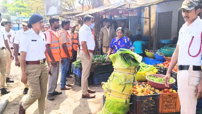 Footpath Encroachment Cleared on 100 Feet Road