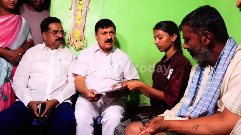 Araga Jnanendra Visits Sanketh's Family