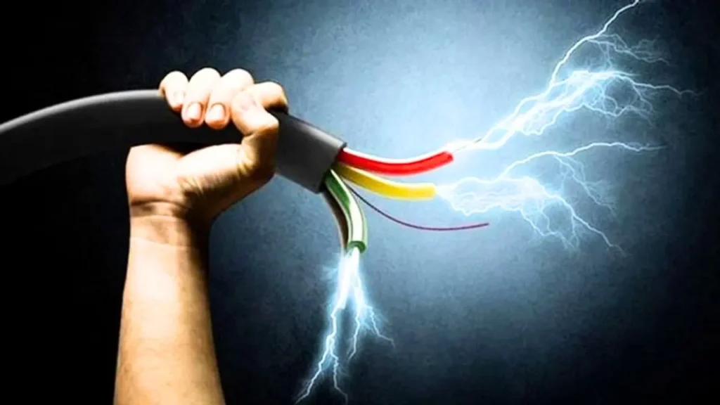 MESCOM Lineman Electrocuted in Shikaripura