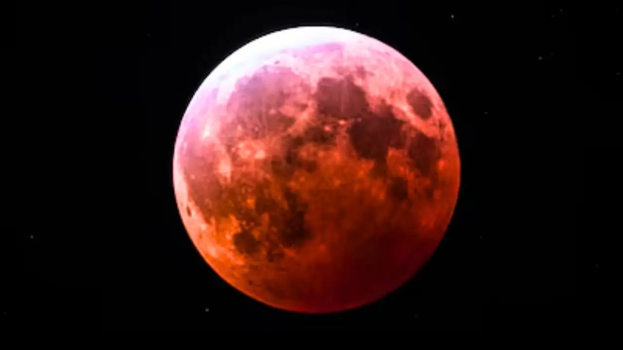 ನಾಳೆ ವರ್ಷದ ಮೊದಲ ಕೇತುಗ್ರಸ್ತ ಚಂದ್ರಗ್ರಹಣ : ಸಮಯ ಮತ್ತು ಪಾಲಿಸಬೇಕಾದ ನಿಯಮಗಳ ಪೂರ್ಣ ವಿವರ ಇಲ್ಲಿದೆ