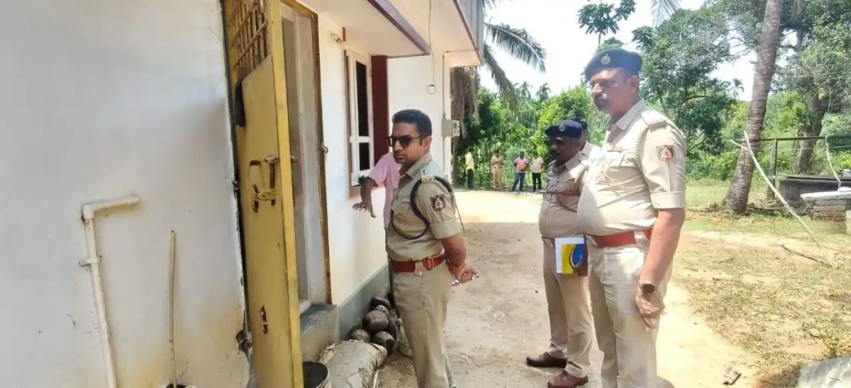 ಮಲ್ನಾಡ್ನಲ್ಲಿ ಮತ್ತೆ ಒಂಟಿ ಮನೆಗಳಿಗೆ ಆತಂಕ! ಆಗುಂಬೆಯಲ್ಲಿ ನೀರು ಕೇಳಿ, ಒಂಟಿ ಮಹಿಳೆಯ ಮನೆಗೆ ನುಗ್ಗಿ 18 ಲಕ್ಷ ಲೂಟಿ! 2 Malenadu Today Shivamogga
