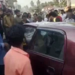 Head-on Collision Between Two Cars in Ripponpete ಪೇಟೆಯಲ್ಲಿ ಒಂದ್ಕೊಂದು ಹೊಡ್ಕೊಂಡ ಶಿರಸಿ ಹಾಗೂ ಹಿಂಡ್ಲೆಮನೆ ಕಾರು , ನಾಲ್ಕು ಜನಕ್ಕೆ ಗಾಯ