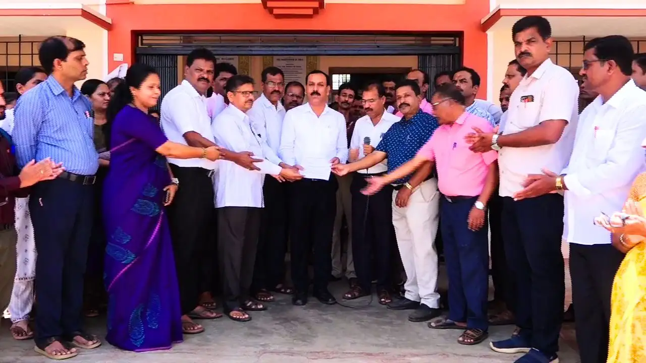 ಹಿಂದಿ ವಿಷಯಕ್ಕೆ ಗ್ರೇಡ್​​ ಪದ್ಧತಿ ಬೇಡ, ಅಂಕಗಳೇ ಇರಲಿ: ಶಿಕ್ಷಣ ಇಲಾಖೆಗೆ ಶಿಕ್ಷಕರ ಸಂಘದ ಮನವಿ