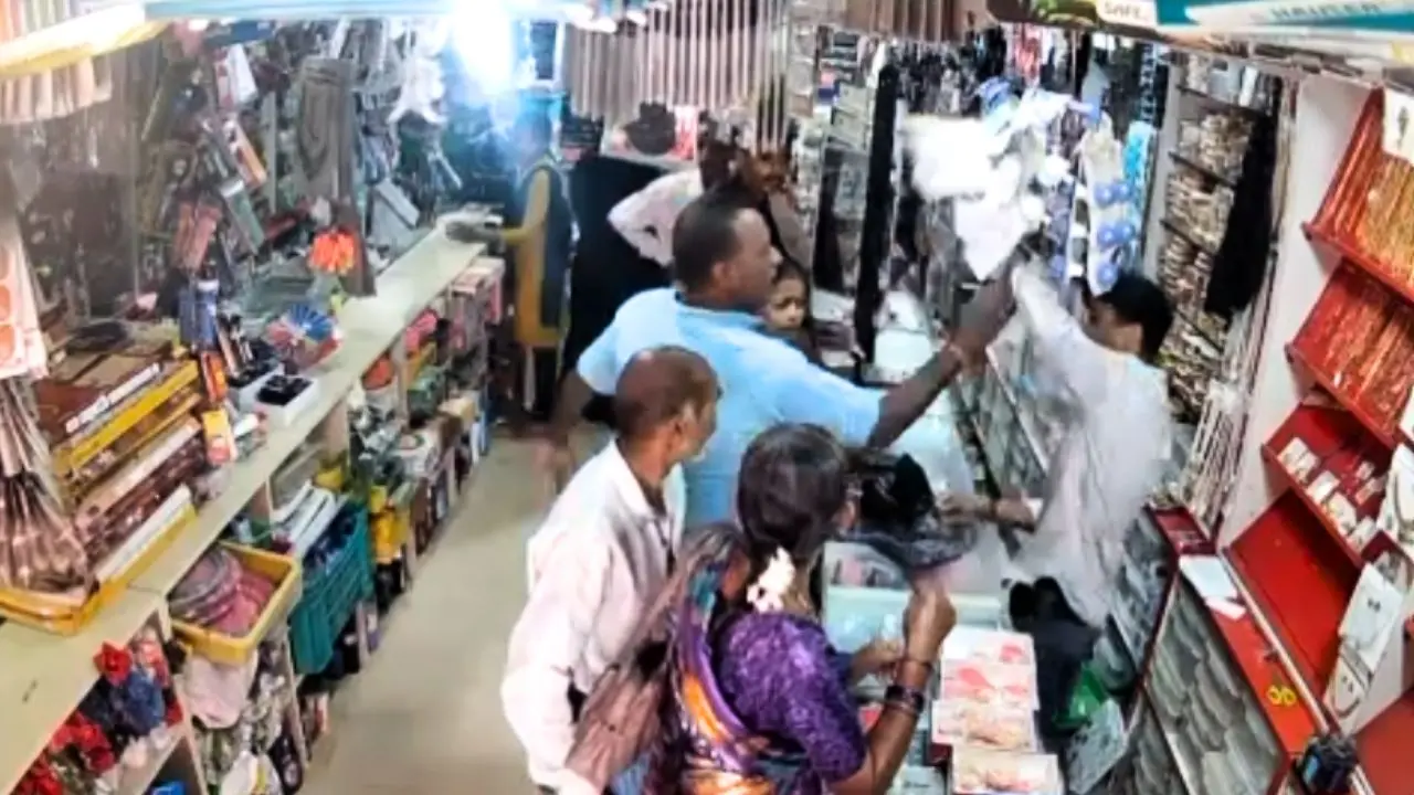Ripponpete Fancy Store Employee Attacked