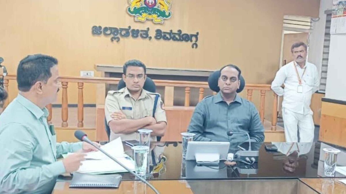 ಡಿಸಿ ಆರ್ಡರ್ Shivamogga DC Orders Crackdown on Illegal Animal Transport, Shifting Stray Cows to Goshalas Ahead of Bakrid